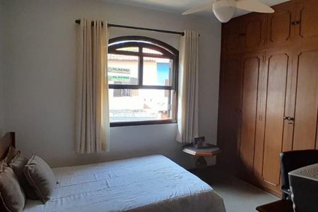 Casa à venda com 156m², 3 quartos e 4 vagas