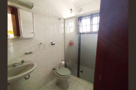 Casa à venda com 3 quartos, 179m² em Jardim das Vertentes, São Paulo