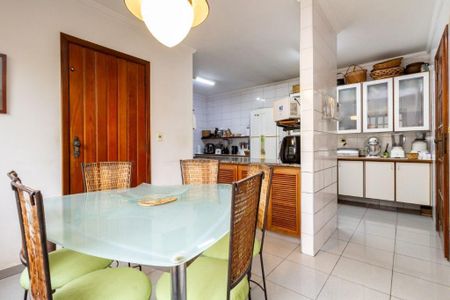 Casa à venda com 3 quartos, 200m² em Jardim das Vertentes, São Paulo