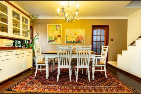 Casa à venda com 3 quartos, 200m² em Jardim das Vertentes, São Paulo