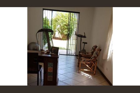 Casa à venda com 3 quartos, 227m² em Vila Sonia, São Paulo