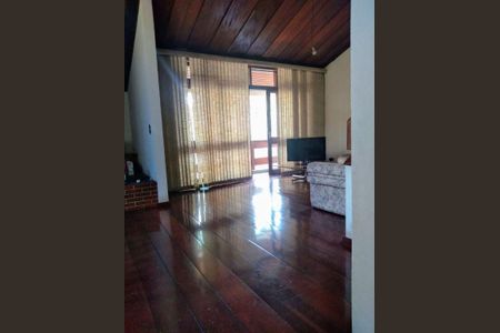 Casa à venda com 5 quartos, 223m² em Morumbi, São Paulo