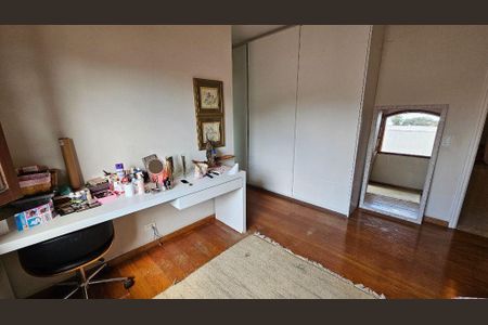 Casa à venda com 3 quartos, 280m² em Jardim Bonfiglioli, São Paulo