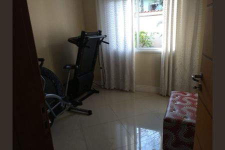 Casa à venda com 4 quartos, 320m² em Cidade São Francisco, São Paulo