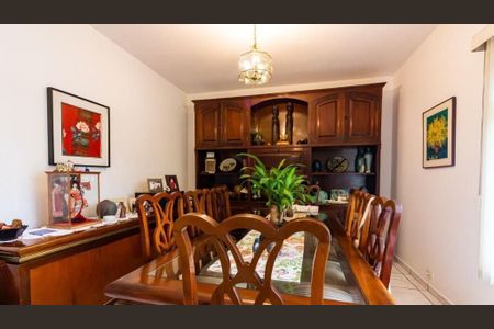 Casa à venda com 3 quartos, 190m² em Vila Tiradentes, São Paulo