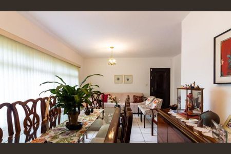 Casa à venda com 3 quartos, 190m² em Vila Tiradentes, São Paulo