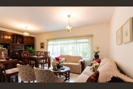 Casa à venda com 3 quartos, 190m² em Vila Tiradentes, São Paulo