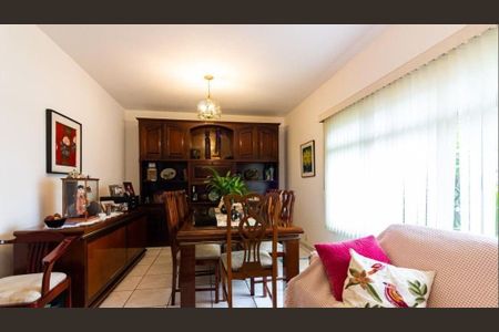 Casa à venda com 3 quartos, 190m² em Vila Tiradentes, São Paulo