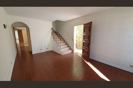 Casa à venda com 3 quartos, 144m² em Jardim das Vertentes, São Paulo