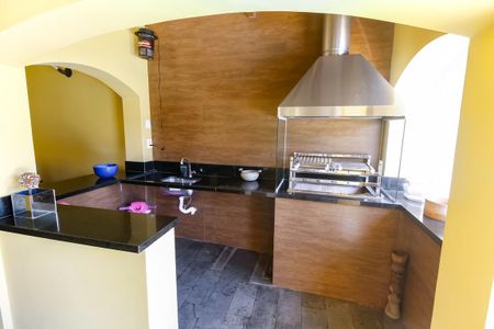 Casa à venda com 410m², 4 quartos e 4 vagasChurrasqueira