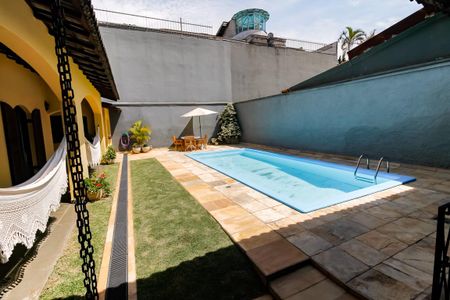 Casa à venda com 410m², 4 quartos e 4 vagasÁrea Lazer - Piscina