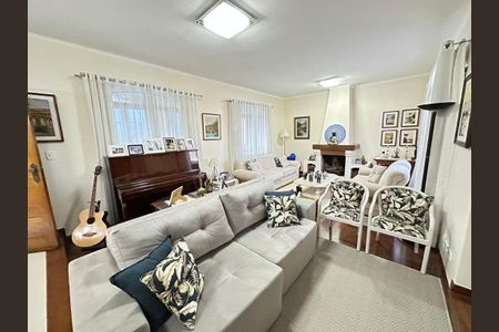 Casa à venda com 4 quartos, 410m² em Parque Monte Alegre, Taboão da Serra