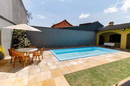 Casa à venda com 410m², 4 quartos e 4 vagasÁrea Lazer - Piscina
