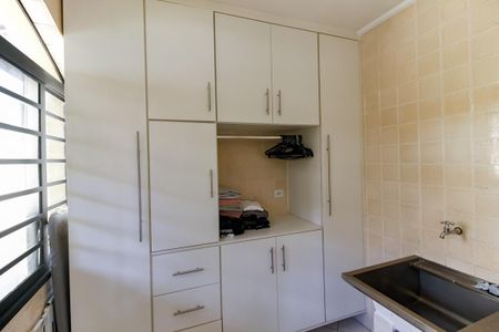 Casa à venda com 410m², 4 quartos e 4 vagasDetalhe da area de serviço