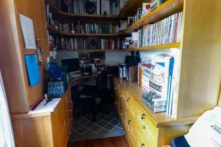 Casa à venda com 410m², 4 quartos e 4 vagasEscritorio