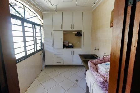 Casa à venda com 410m², 4 quartos e 4 vagasÁrea de Serviço