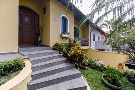 Casa à venda com 410m², 4 quartos e 4 vagasEntrada