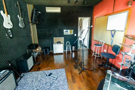 Casa à venda com 410m², 4 quartos e 4 vagasEdícula - Quarto