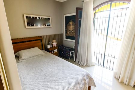 Casa à venda com 410m², 4 quartos e 4 vagasQuarto 2