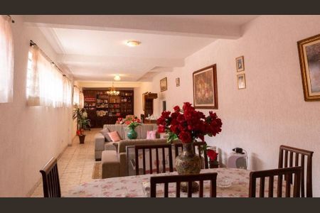 Casa à venda com 3 quartos, 300m² em Vila Romana, São Paulo