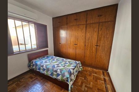 Casa à venda com 3 quartos, 183m² em Jardim Peri Peri, São Paulo