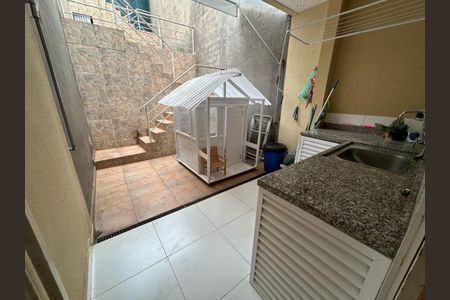 Casa à venda com 3 quartos, 180m² em Vila Sonia, São Paulo