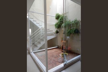 Casa à venda com 3 quartos, 180m² em Vila Sonia, São Paulo