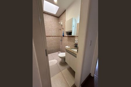 Casa à venda com 3 quartos, 180m² em Vila Sonia, São Paulo