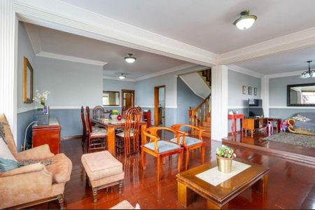 Casa à venda com 5 quartos, 270m² em Jardim Bonfiglioli, São Paulo