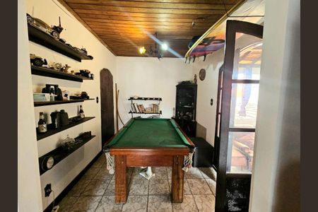 Casa à venda com 4 quartos, 317m² em Butantã, São Paulo