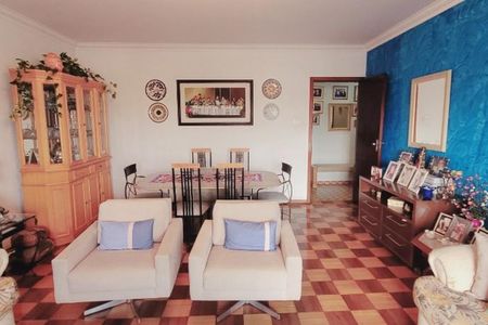 Casa à venda com 4 quartos, 215m² em Jardim Peri Peri, São Paulo