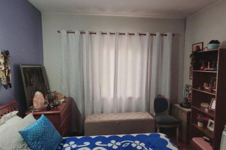 Casa à venda com 4 quartos, 215m² em Jardim Peri Peri, São Paulo