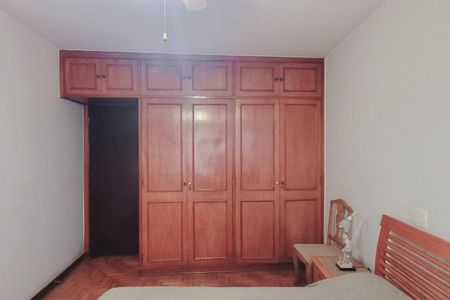 Casa à venda com 4 quartos, 215m² em Jardim Peri Peri, São Paulo