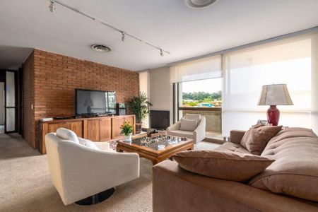 Casa à venda com 4 quartos, 885m² em Pacaembu, São Paulo