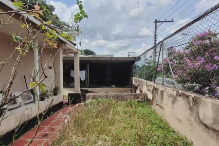 Casa à venda com 115m², 3 quartos e 4 vagas