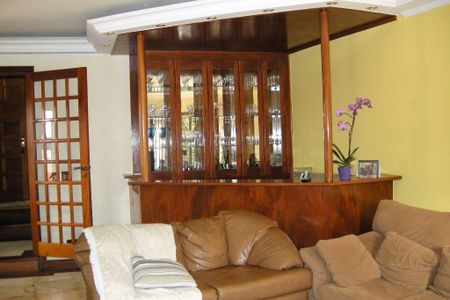 Casa à venda com 4 quartos, 400m² em Jardim Peri Peri, São Paulo