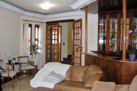 Casa à venda com 4 quartos, 400m² em Jardim Peri Peri, São Paulo