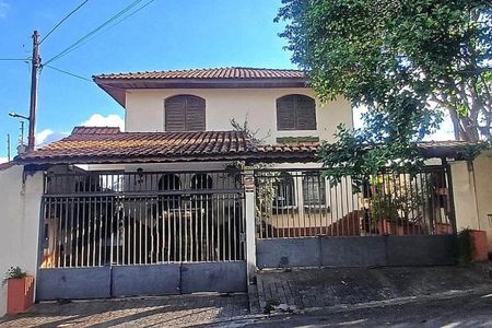 Casa à venda com 300m², 6 quartos e 4 vagas
