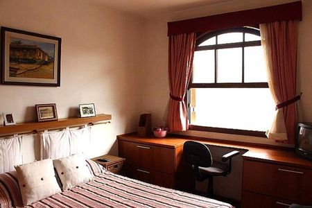 Casa à venda com 300m², 6 quartos e 4 vagas