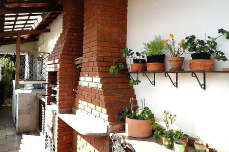 Casa à venda com 300m², 6 quartos e 4 vagas