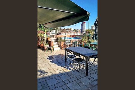 Casa à venda com 300m², 6 quartos e 4 vagas