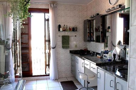 Casa à venda com 300m², 6 quartos e 4 vagas