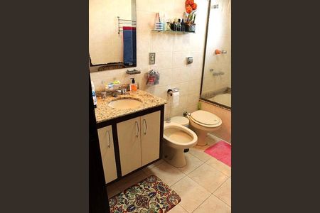 Casa à venda com 300m², 6 quartos e 4 vagas