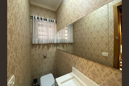 Casa à venda com 4 quartos, 310m² em Vila Ipojuca, São Paulo