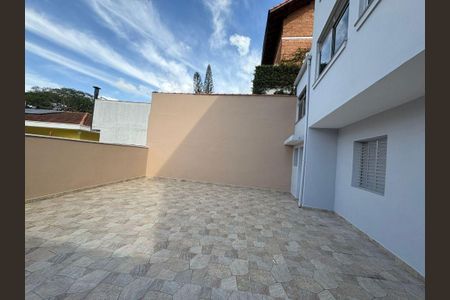 Casa à venda com 3 quartos, 325m² em Vila Pirajussara, São Paulo