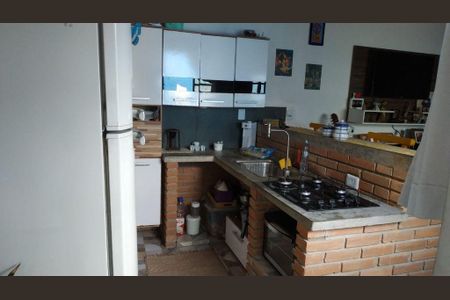Casa à venda com 2 quartos, 130m² em Jardim Maria Rosa, Taboão da Serra