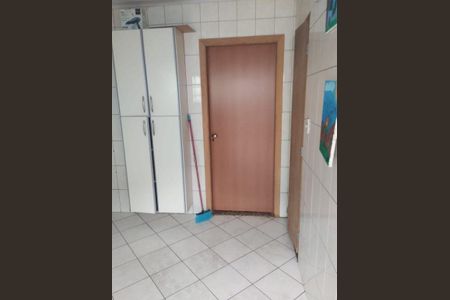 Casa à venda com 2 quartos, 130m² em Jardim Maria Rosa, Taboão da Serra