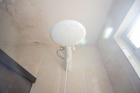 Banheiro da Suíte de casa à venda com 3 quartos, 110m² em Tres Barras, Contagem