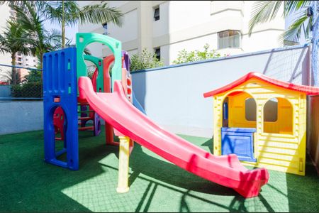 Apartamento à venda com 140m², 3 quartos e 3 vagasÁrea comum - Playground