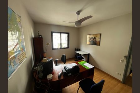 Apartamento à venda com 198m², 4 quartos e 3 vagasQuarto 2